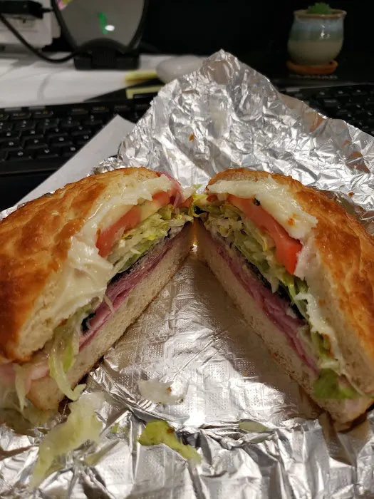 Zeros Sandwich Shop Picture 9
