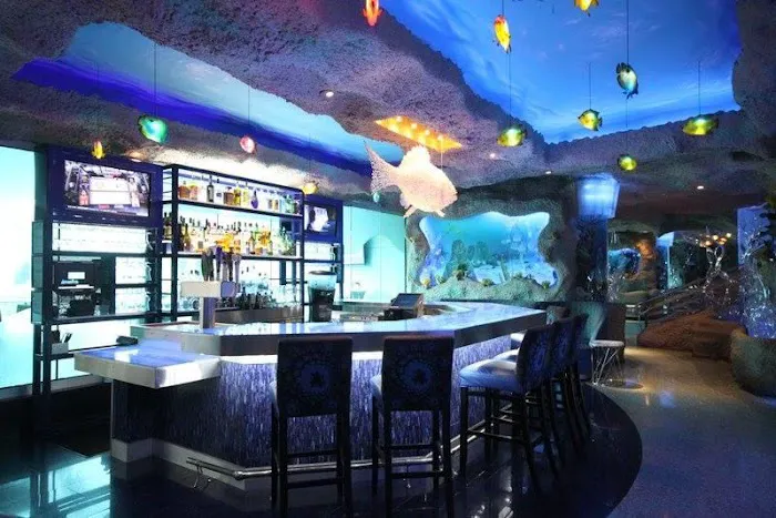 Aquarium Restaurant Picture 1