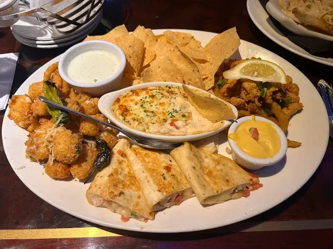 Aquarium Restaurant Picture 9