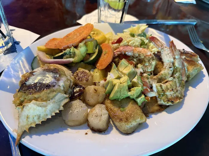 Aquarium Restaurant Picture 4
