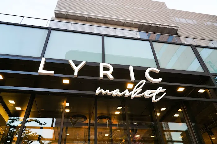 Lyric Market Picture 6