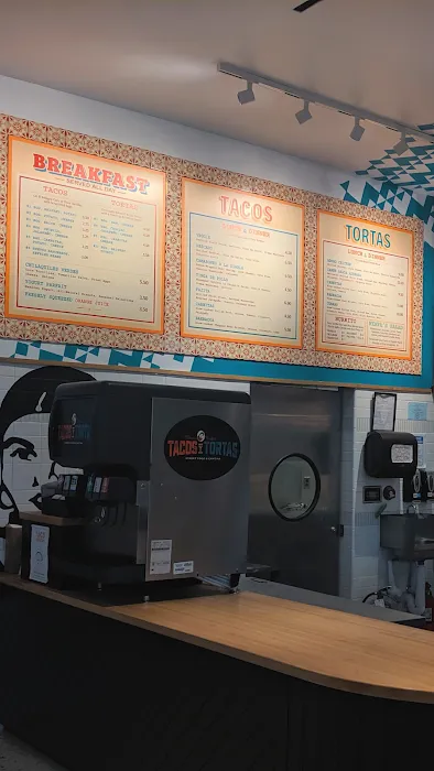 Mama Ninfa's Tacos Y Tortas Picture 10