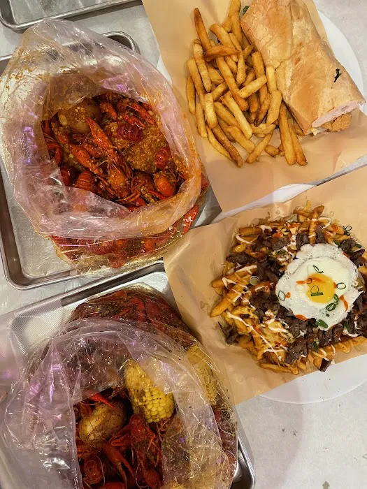 Crazy Cajun Seafood House - POST Market Picture 6