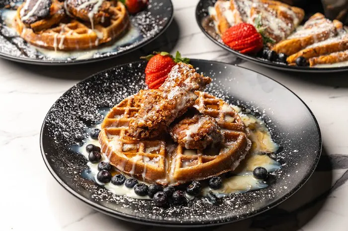 The Honey Drizzle Houston Picture 3