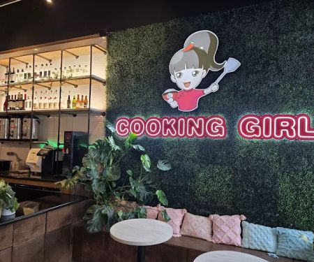 Cooking Girl