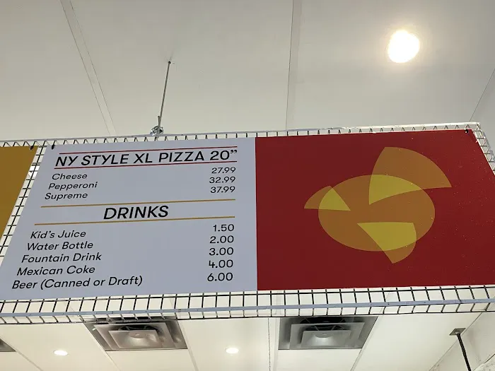 Spotlight Pizza Picture 2