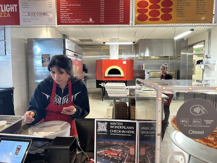 Spotlight Pizza Picture 5