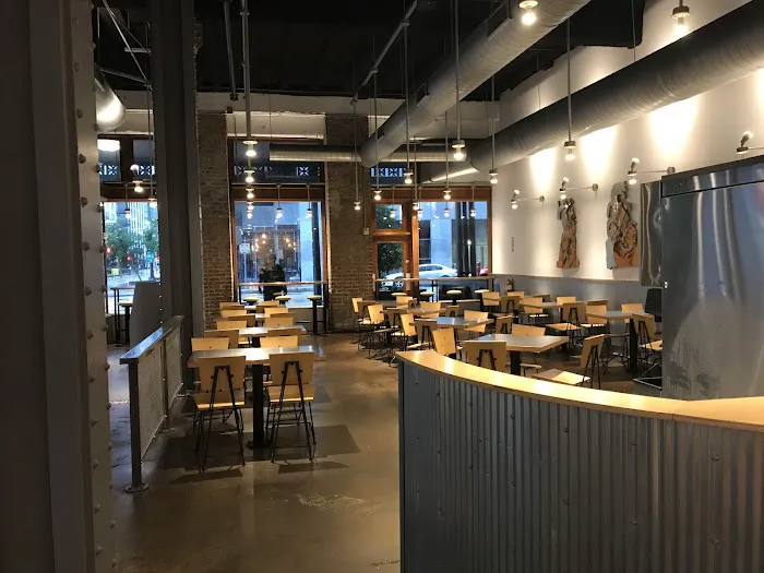 Chipotle Mexican Grill Picture 2