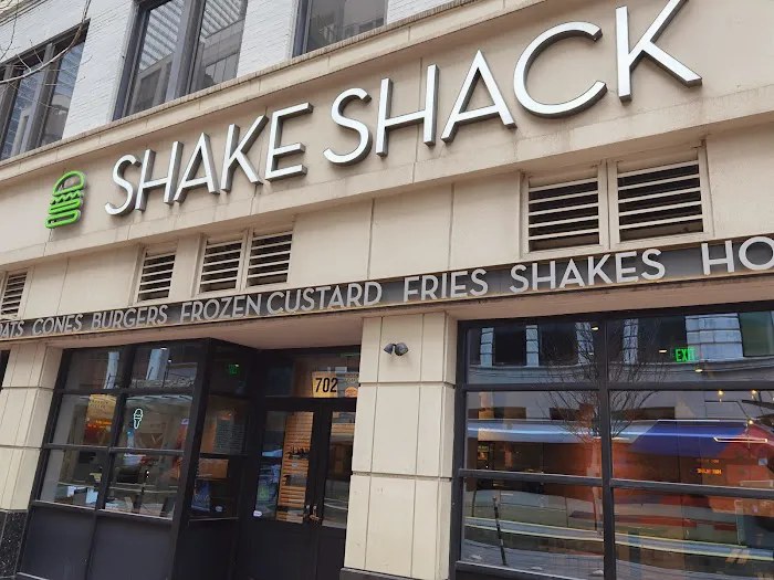 Shake Shack Downtown Houston Picture 1