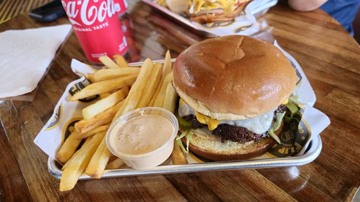 Flip N Dip Burger Picture 4