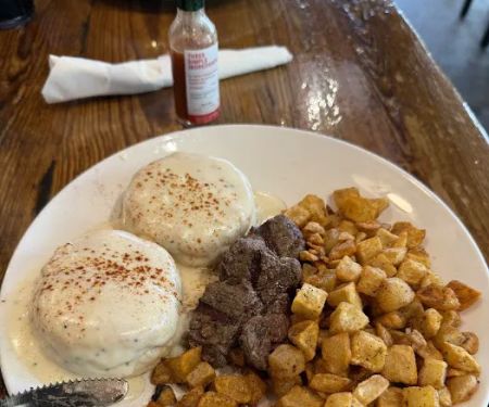 The Moonshiners Southern Table + Bar