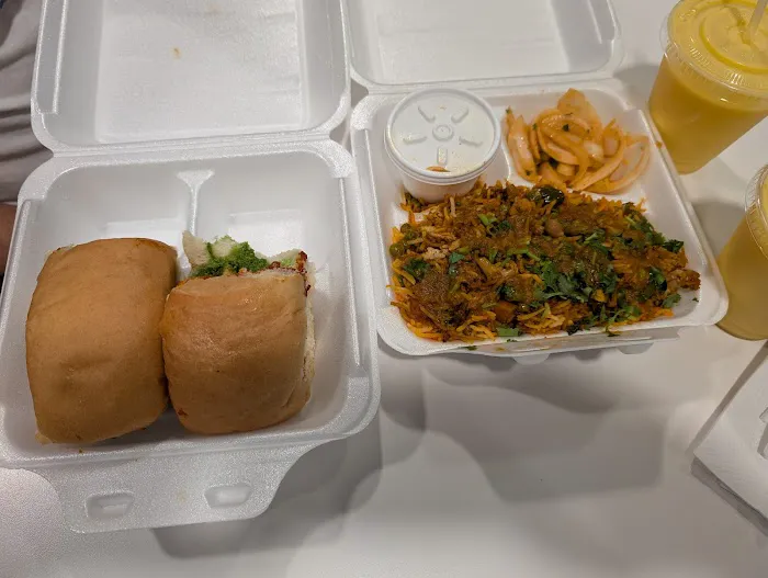 Deli Deluxe Picture 3