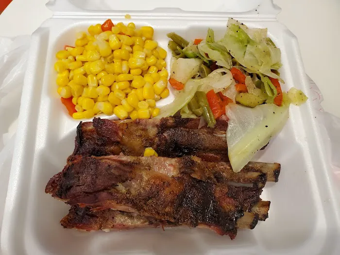 Charlie's BBQ & Salads Picture 1