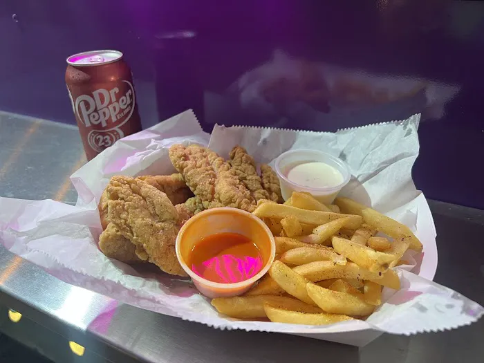 Snack & Glyde (Food Truck) Picture 1