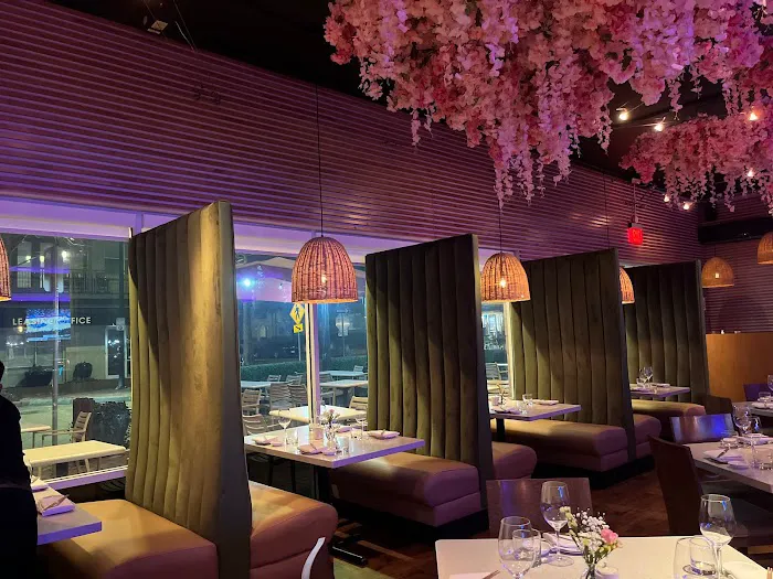 The Fish Restaurant & Sushi Bar Picture 2