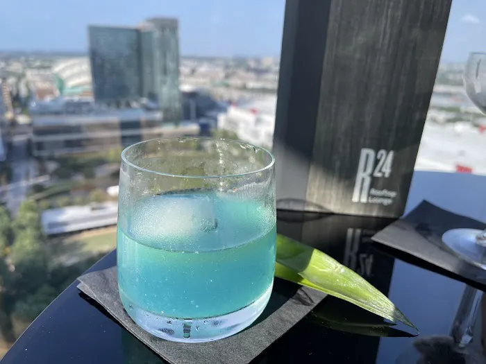 R24 Rooftop Lounge Picture 7