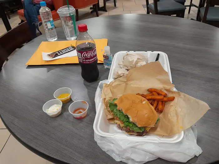 Luby's Etc. & Fuddruckers Express Picture 5