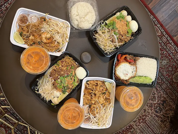 Chalong Thai Eatery Picture 2