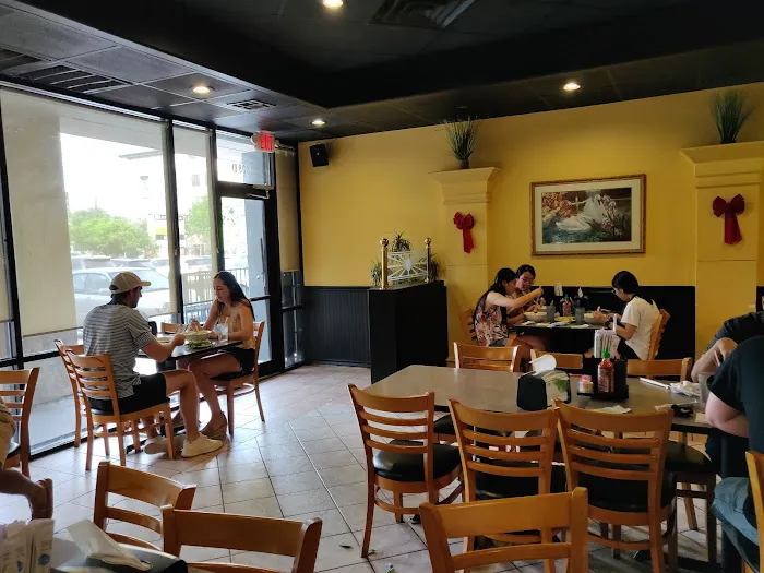 Pho Saigon Picture 1