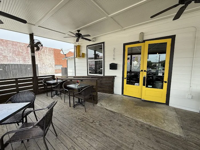 Leeland House Picture 7