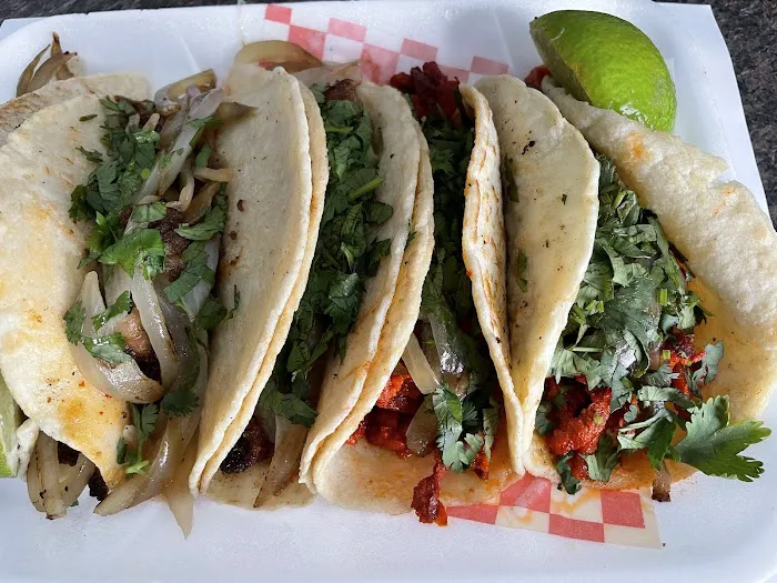 EL Taco Rico Aracely (Food Truck) Picture 4