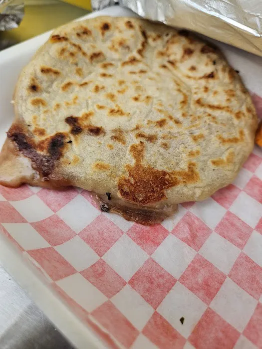 EL Taco Rico Aracely (Food Truck) Picture 7