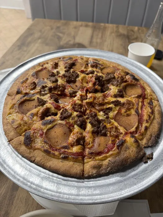 Meek's Vegan Pizza Picture 5
