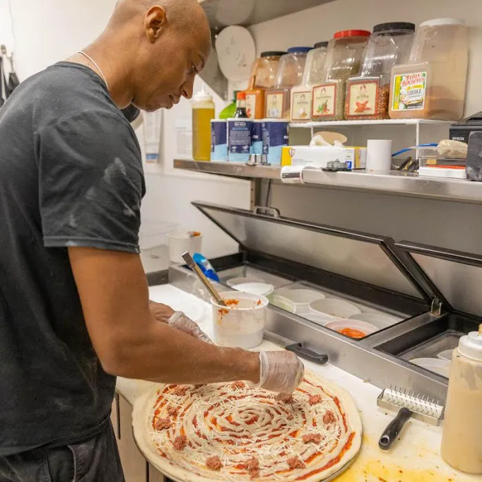 Meek's Vegan Pizza Picture 8