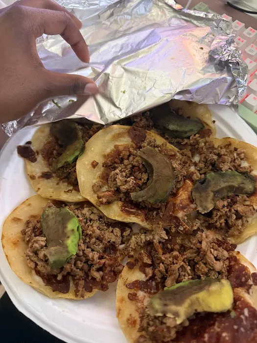 El Taquito Kitchen (Food Truck) Picture 5