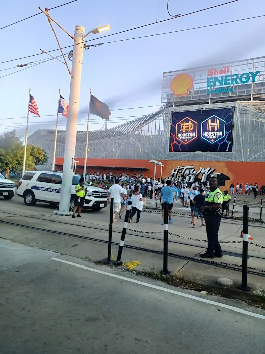 Houston Q Picture 4