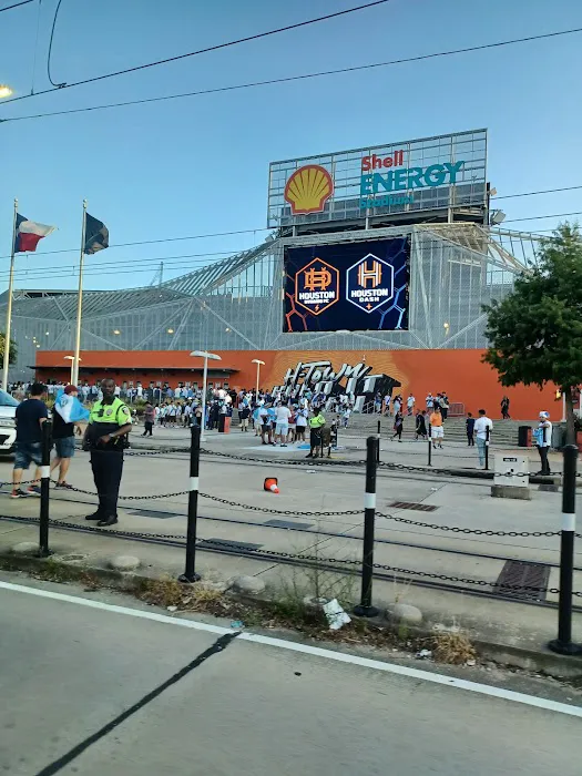 Houston Q Picture 3
