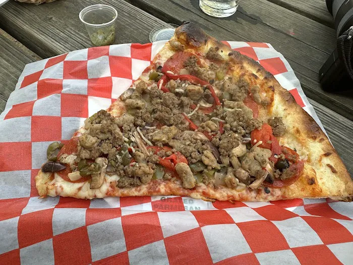 Luigi's Pizzeria - Midtown Picture 1