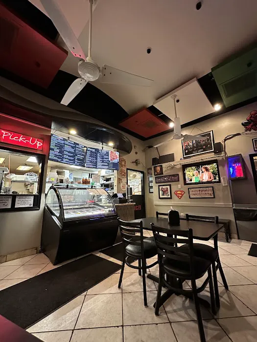 Luigi's Pizzeria - Midtown Picture 4