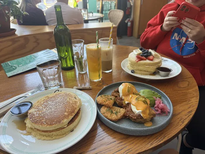 Citizen Of Montrose, A Breakfast Restaurant & Cafe Picture 9