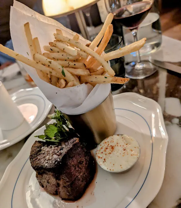 Chardon Restaurant Picture 8