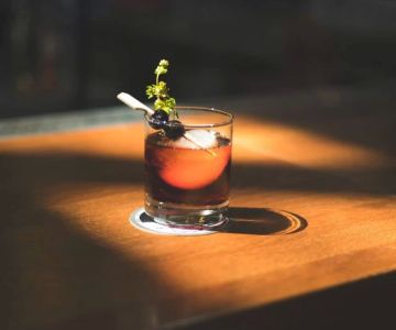The Role of Craft Cocktails in Modern Dining