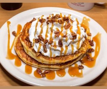 Top Breakfast Restaurants in Salt Lake City, According to Food Bloggers